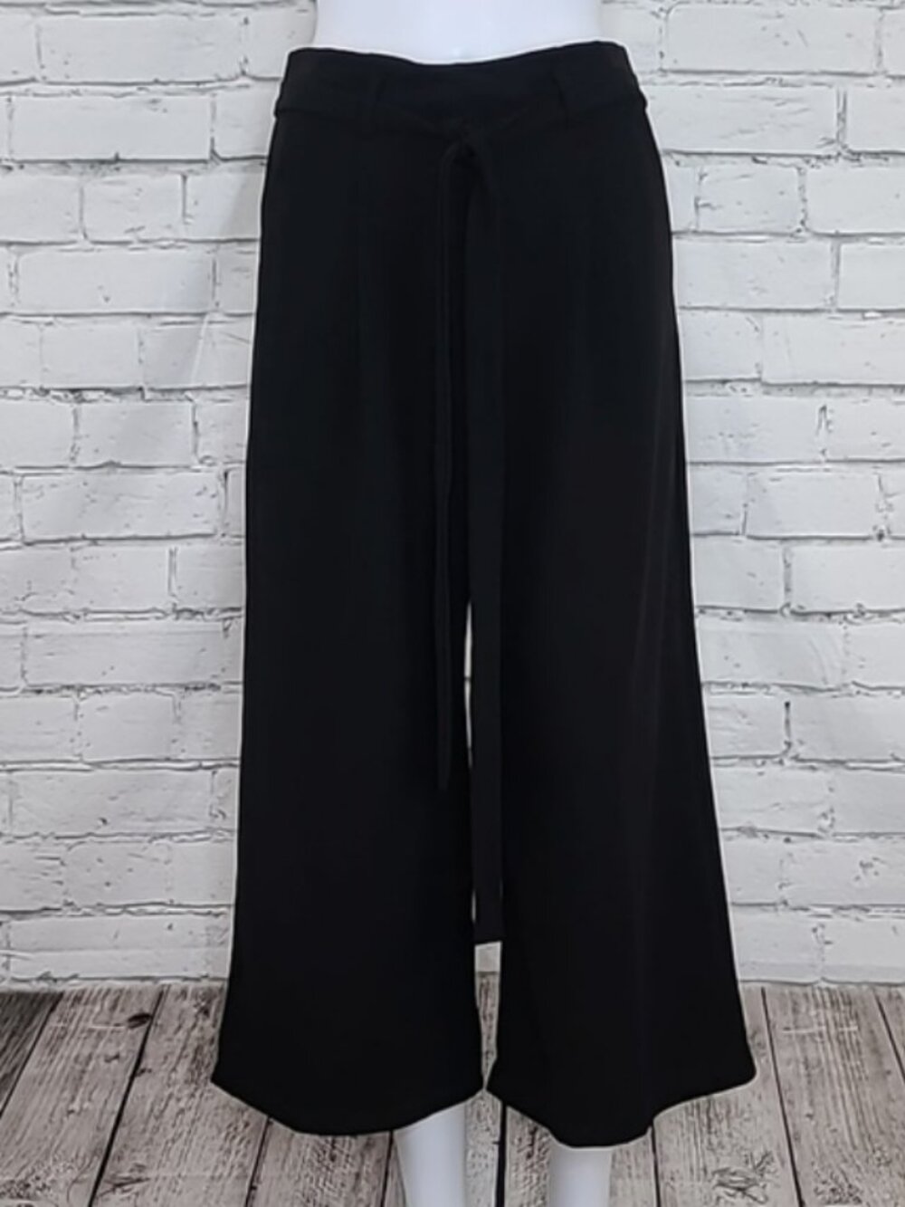 Soho Apparel Flowy High Rise Wide Leg Tie-Waist Palazzo Cropped Pant in Black